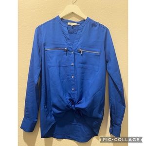 Calvin Klein XS Blue V-Neck button-up long sleeve Blouse with front pockets